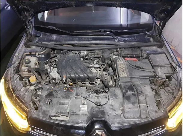 Car image 19