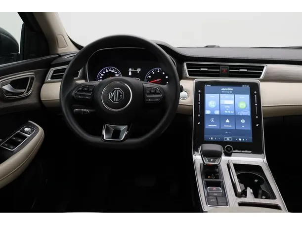 Car image 15
