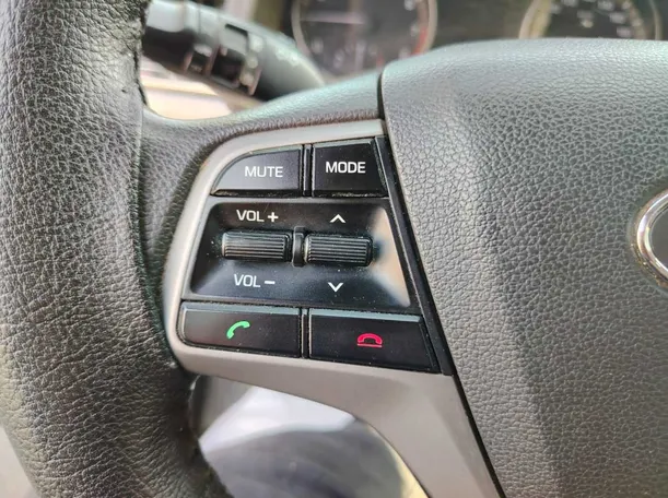 Car image 35