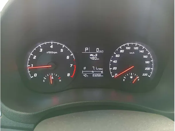Car image 18
