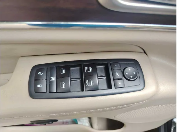 Car image 42