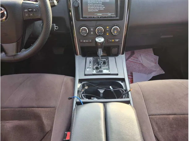 Car image 16