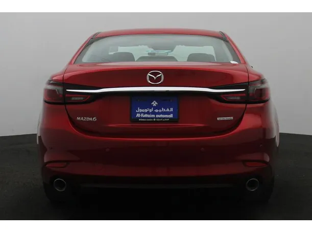 Car image 12
