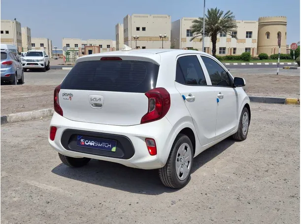 Car image 7