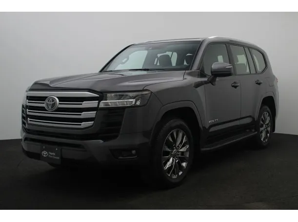 2024 تويوتا لاندكروزر في دبي