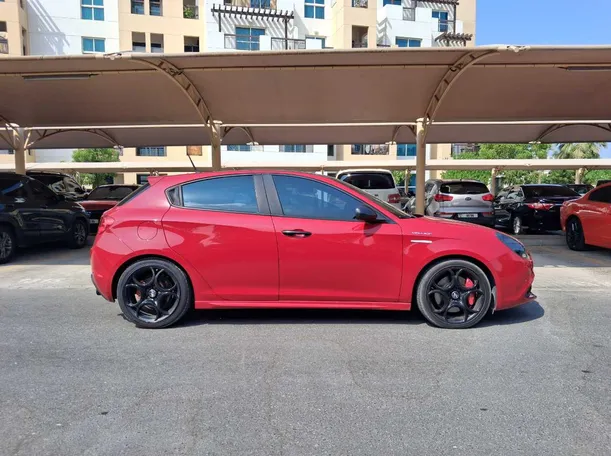 Car image 8