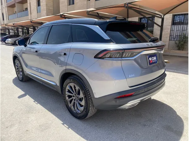 Car image 7