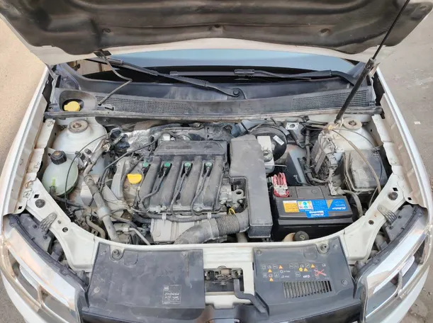 Car image 26