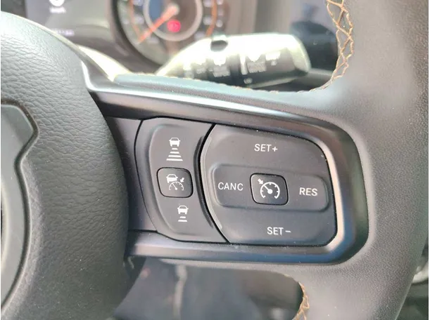 Car image 34