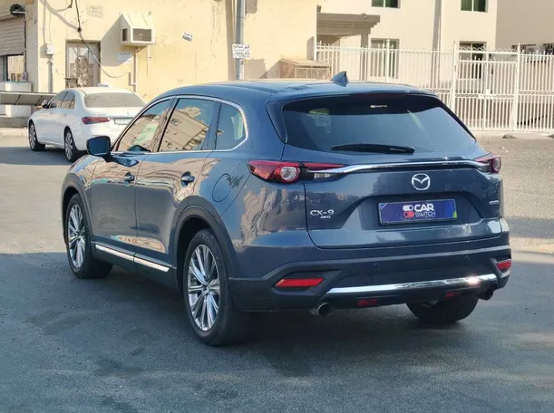 Car image 7