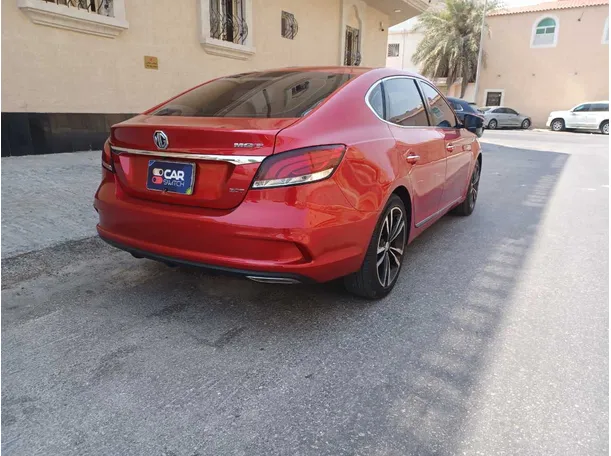 Car image 5