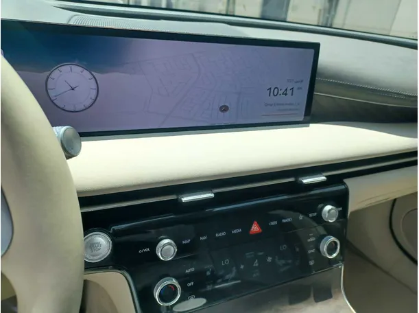 Car image 18