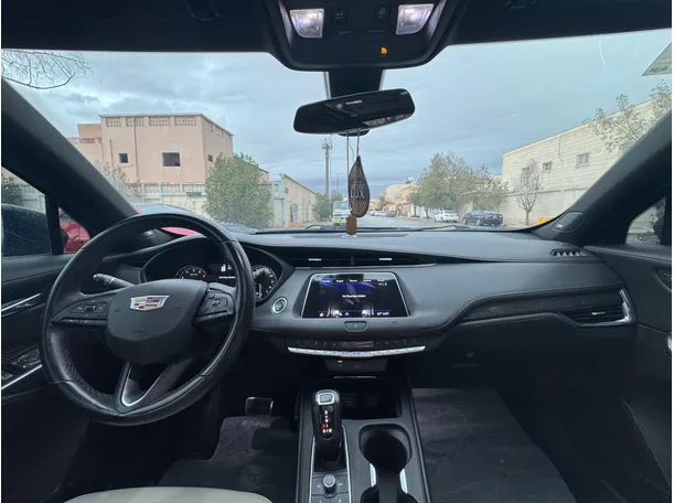 Car image 7
