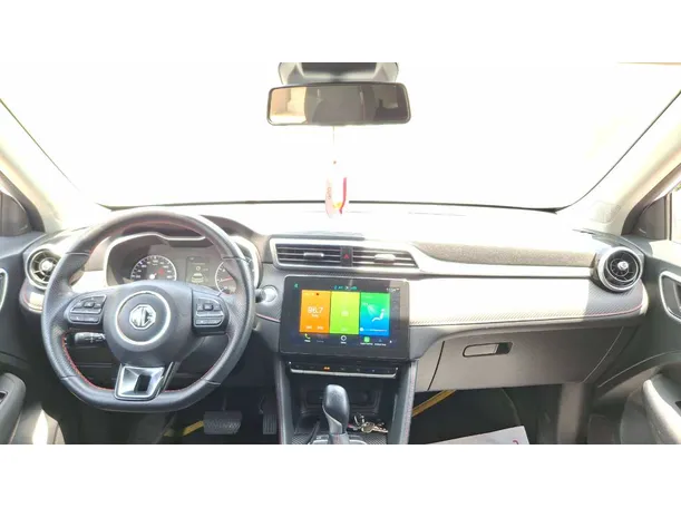 Car image 15