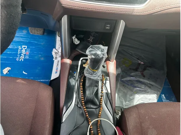 Car image 17
