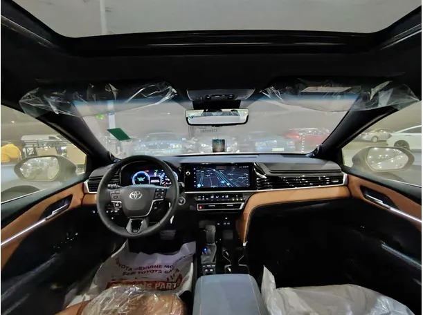 Car image 23