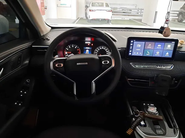 Car image 17