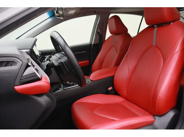 Car image 8