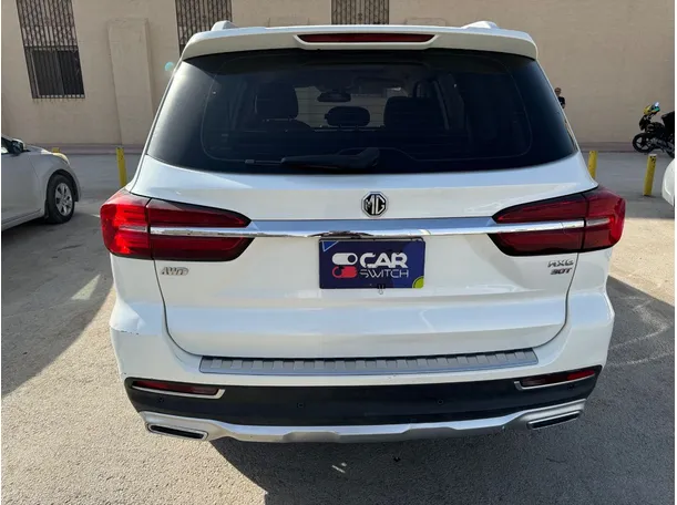 Car image 6