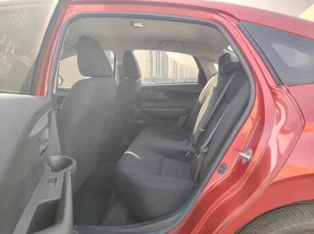 Car image 15