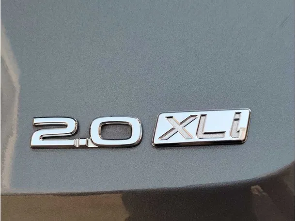 Car image 33