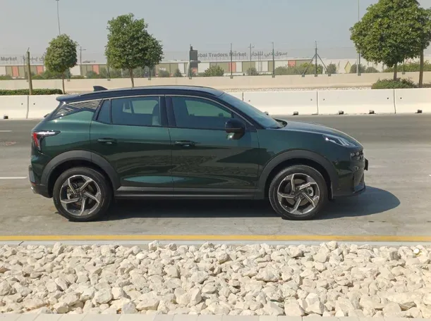 Car image 8