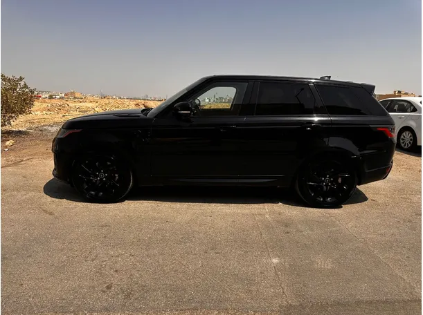 Car image 8