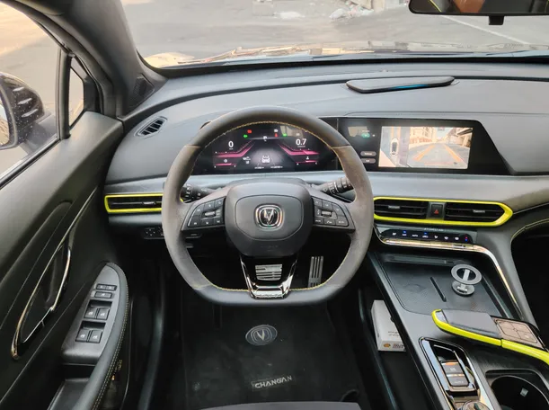 Car image 27