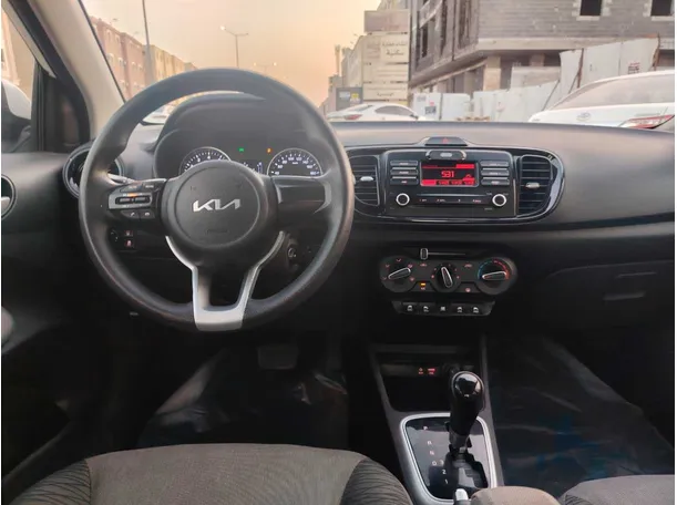 Car image 19