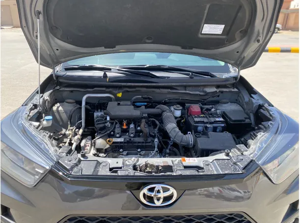 Car image 23