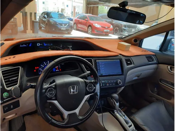 Car image 7