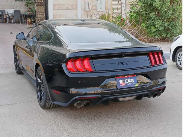 Car image 8