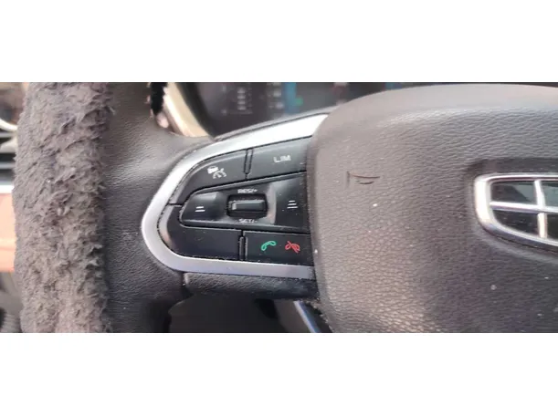 Car image 27
