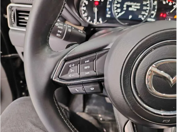 Car image 34