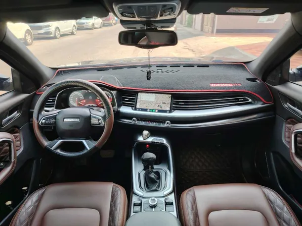 Car image 18