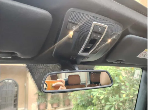 Car image 44