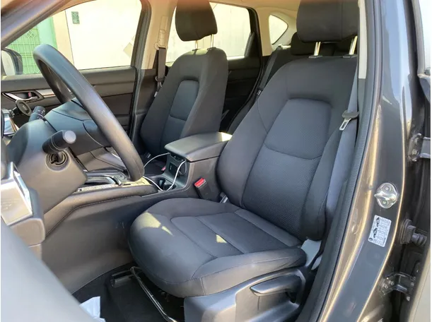 Car image 11