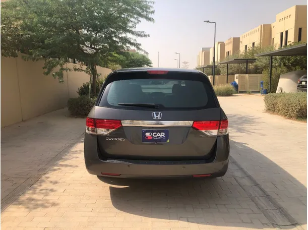 Car image 6