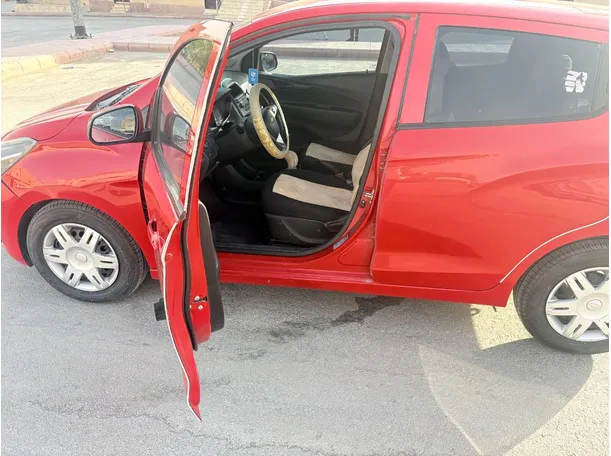 Car image 11