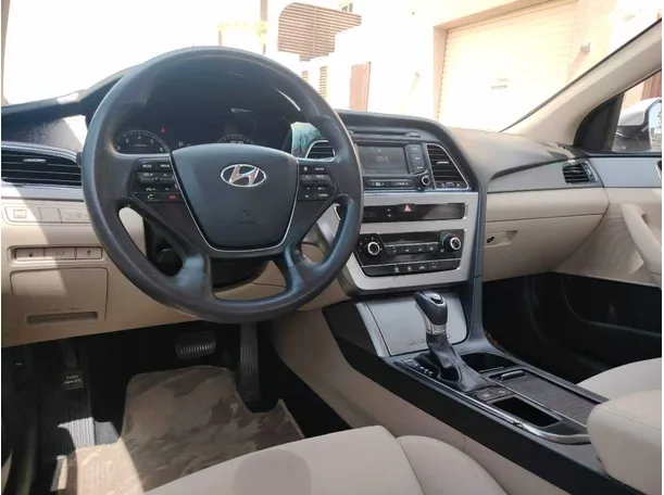 Car image 29