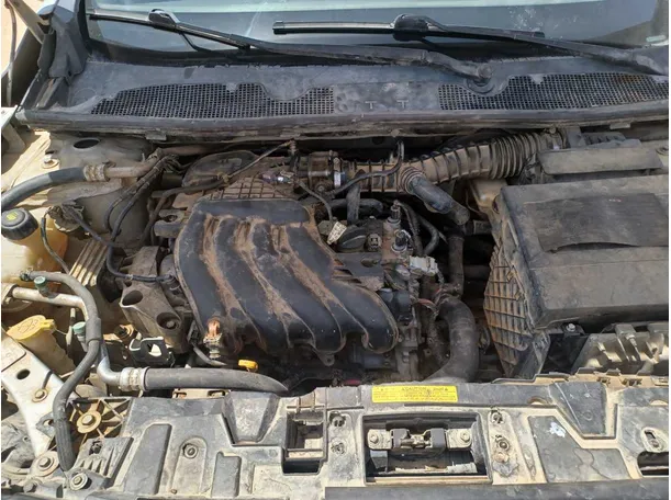 Car image 19