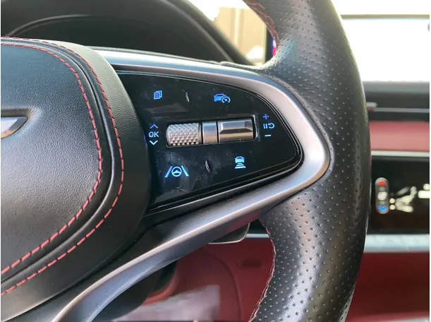 Car image 27