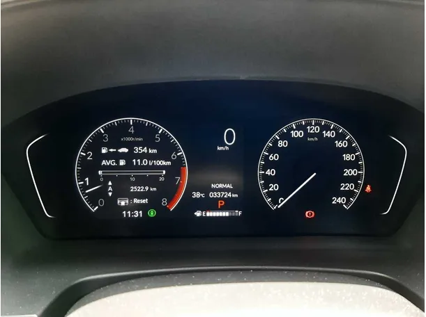Car image 16