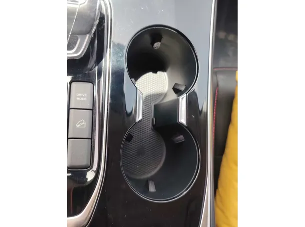 Car image 28