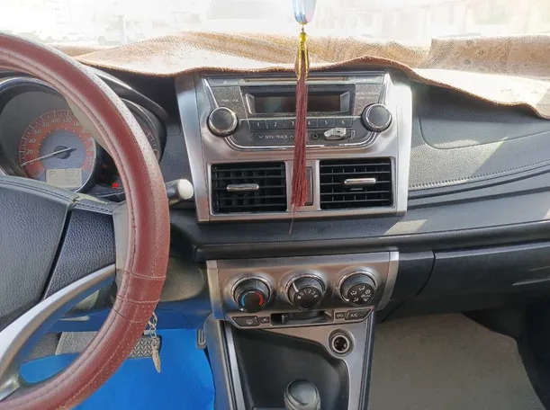 Car image 16