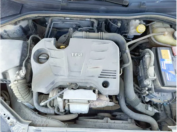 Car image 36