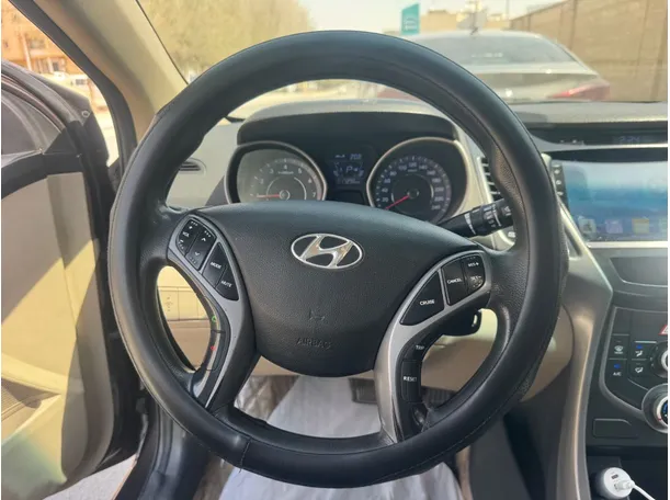 Car image 17