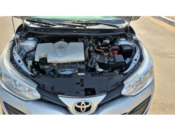 Car image 21