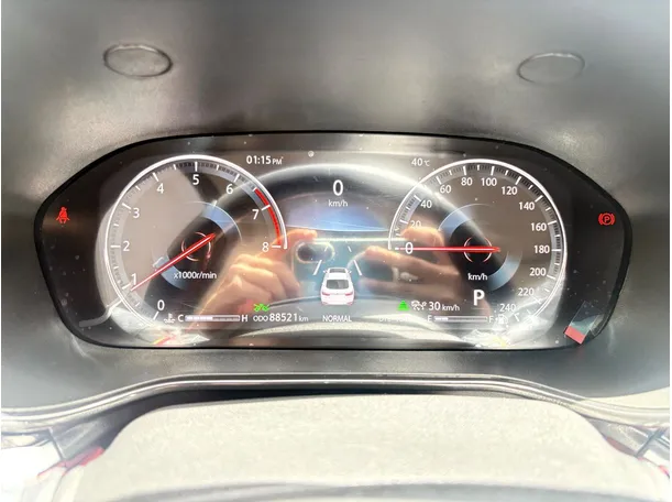 Car image 24