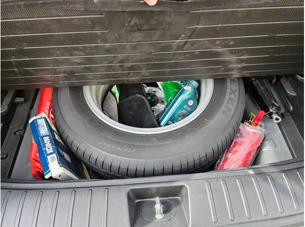 Car image 11